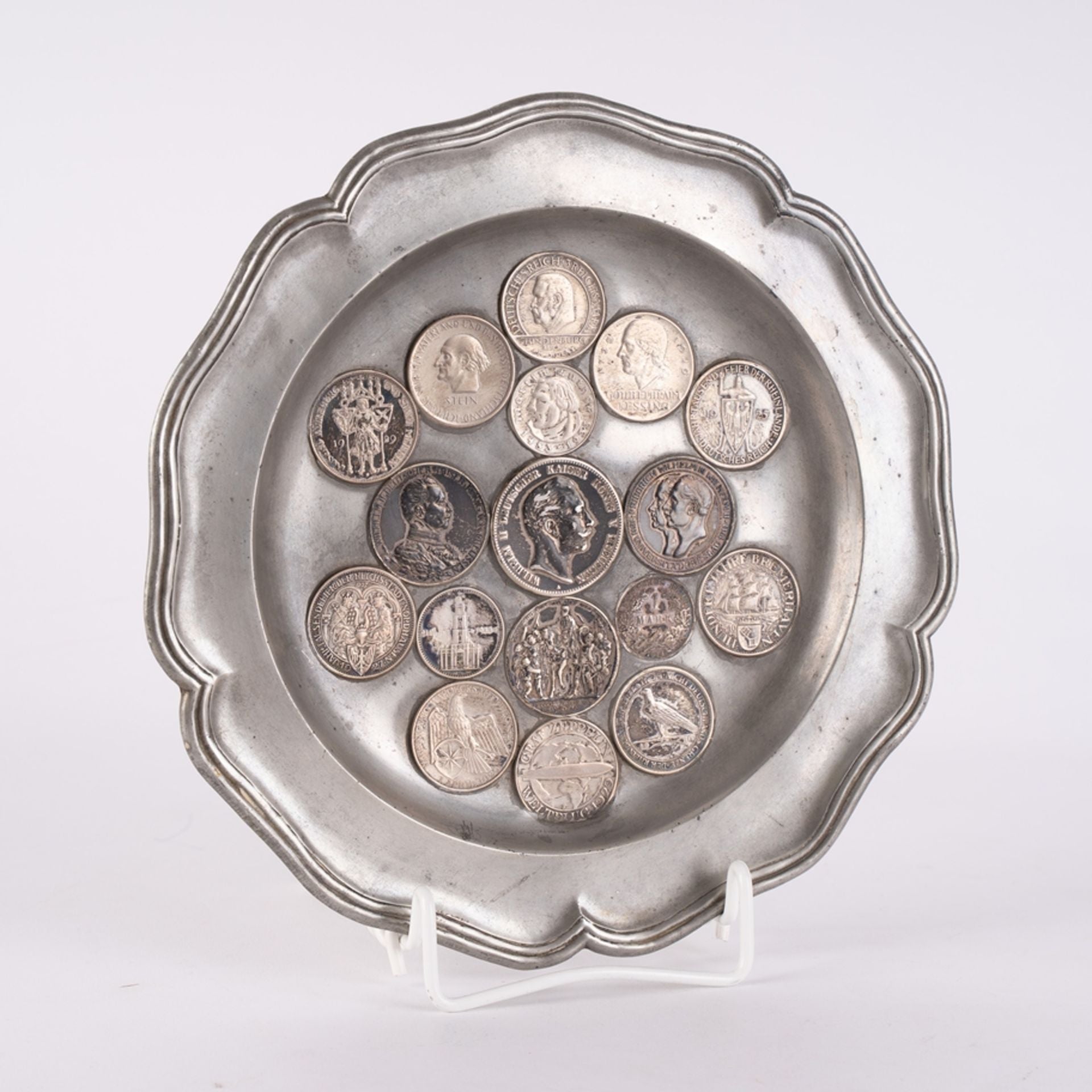 Münzteller mit insgesamt 17 Münzen des 19. + 20.Jahrhunderts
