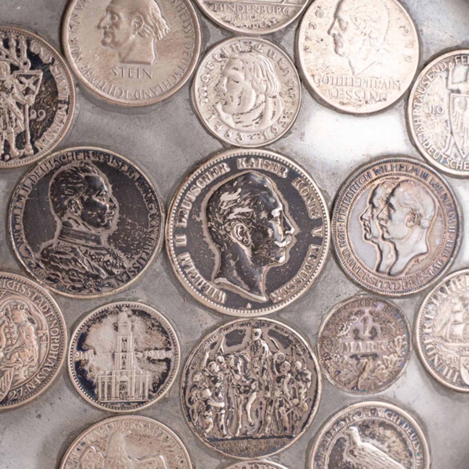 Münzteller mit insgesamt 17 Münzen des 19. + 20.Jahrhunderts